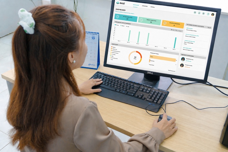 Cloud-Based HRIS Software