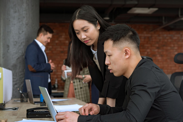 HR & Payroll Software for Hotels & Restaurants